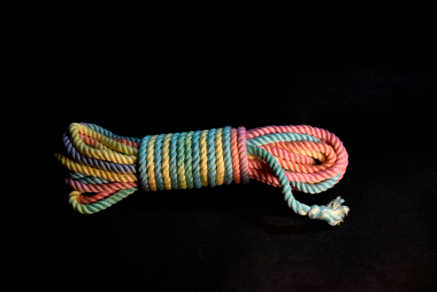 shibari rope in pastell - bondageseil pastell