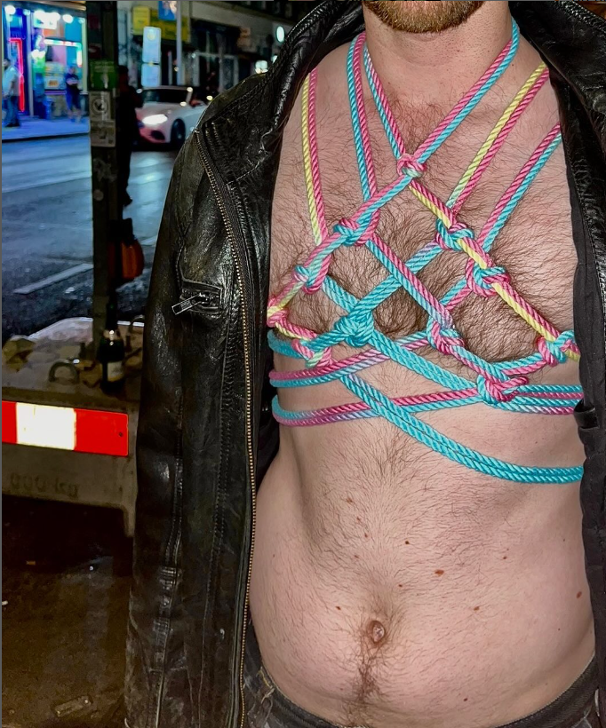 pastellseil für shibari und bondage harness