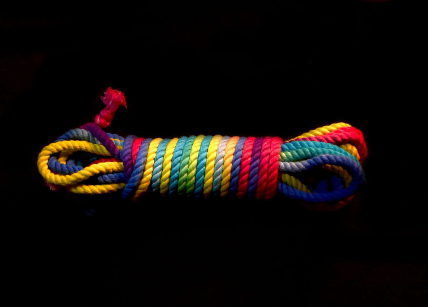 regenbogen bondage seil aus bambusseide - rainbow bondage rope for shibari